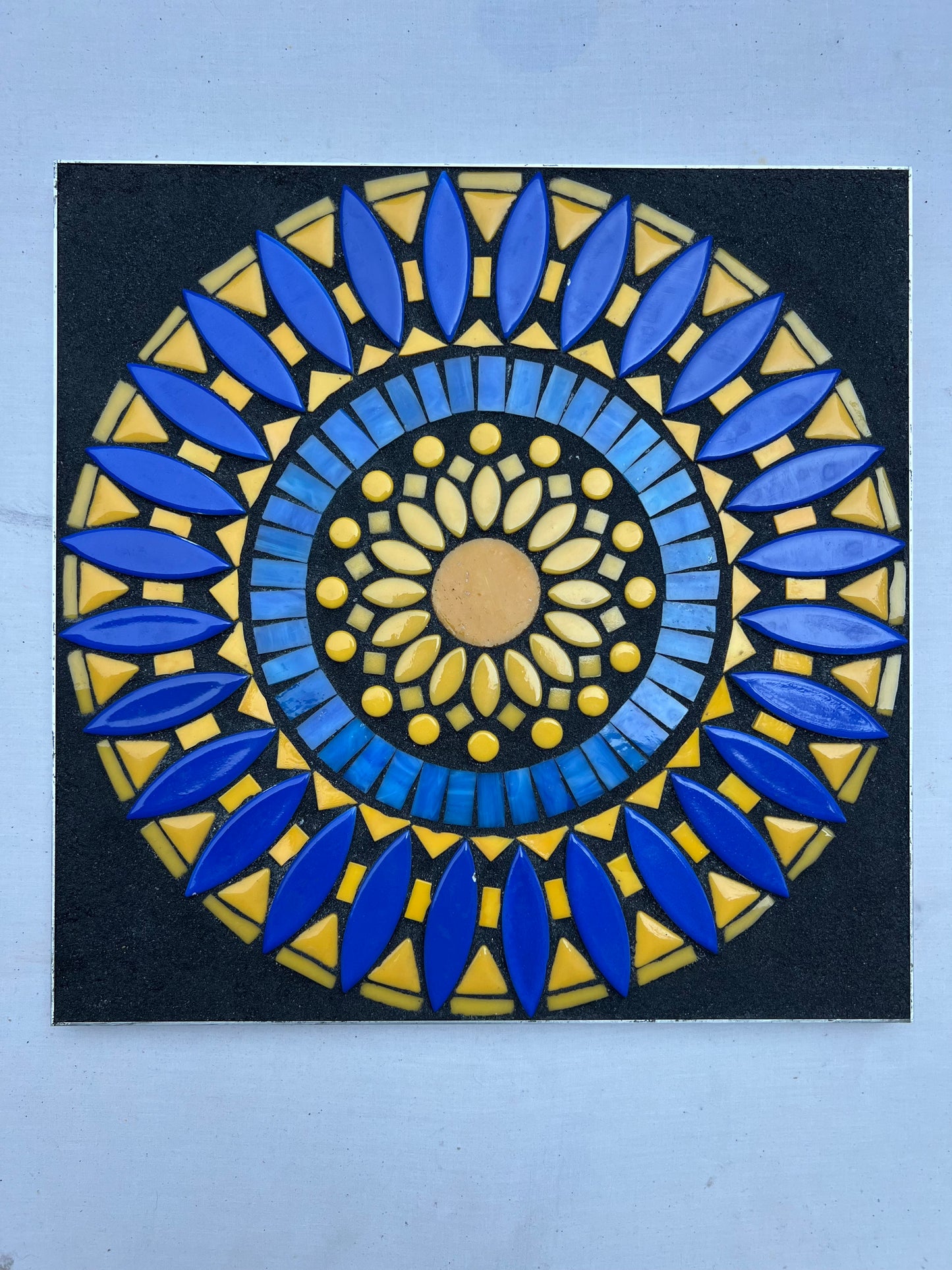 OBSIDIAN DUSK - OUTDOOR GARDEN MOSAIC