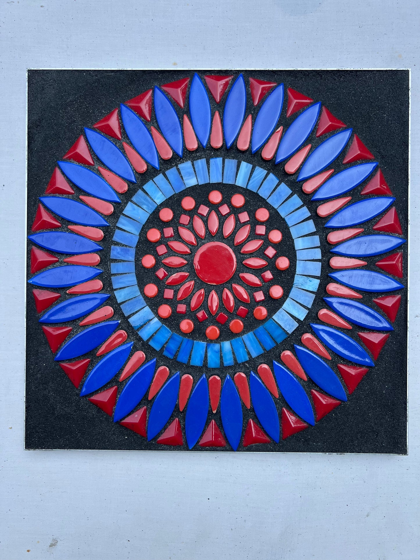 OBSIDIAN DUSK - OUTDOOR GARDEN MOSAIC
